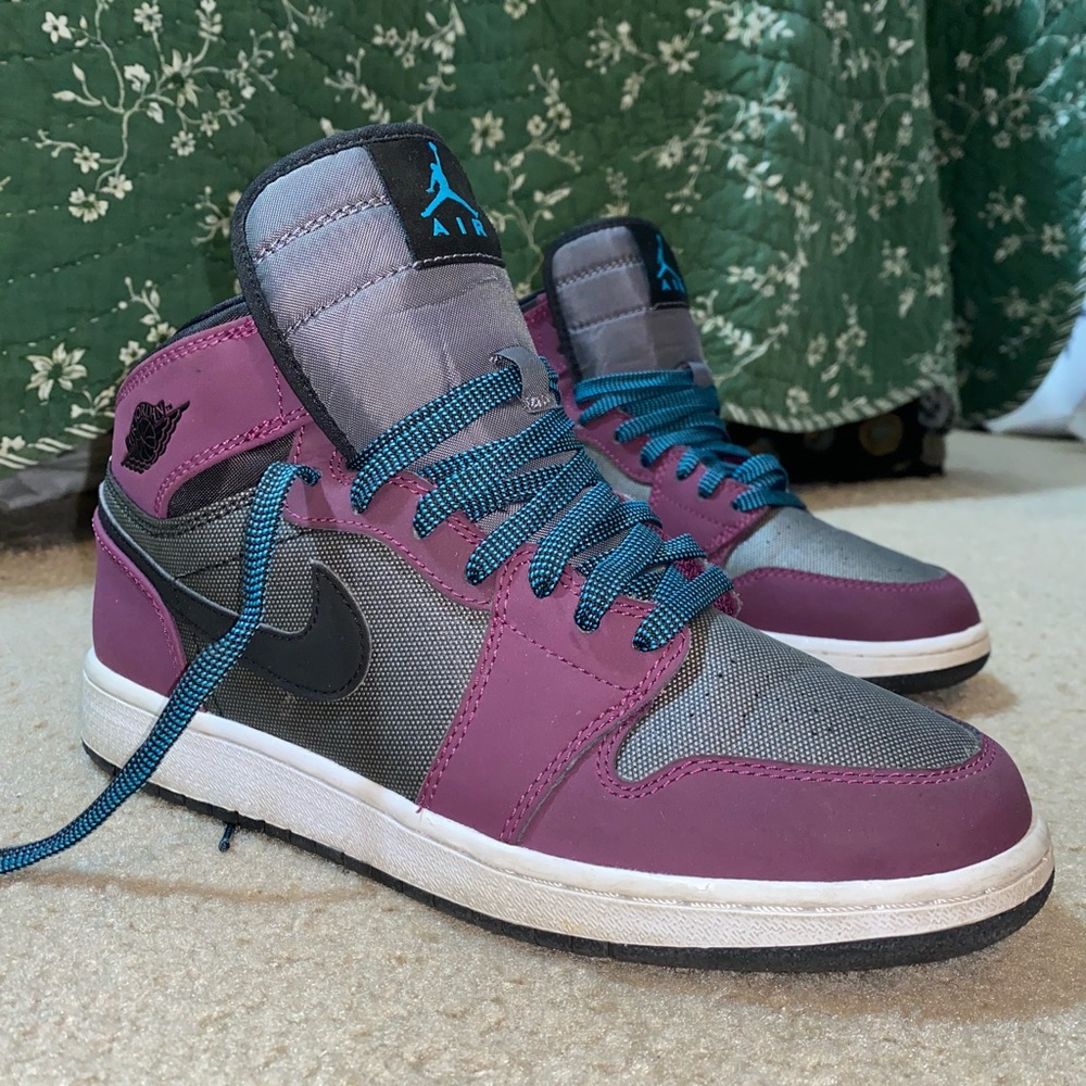 NIKE AIR JORDAN 1 RETRO HIGH GG "MULBERRY"